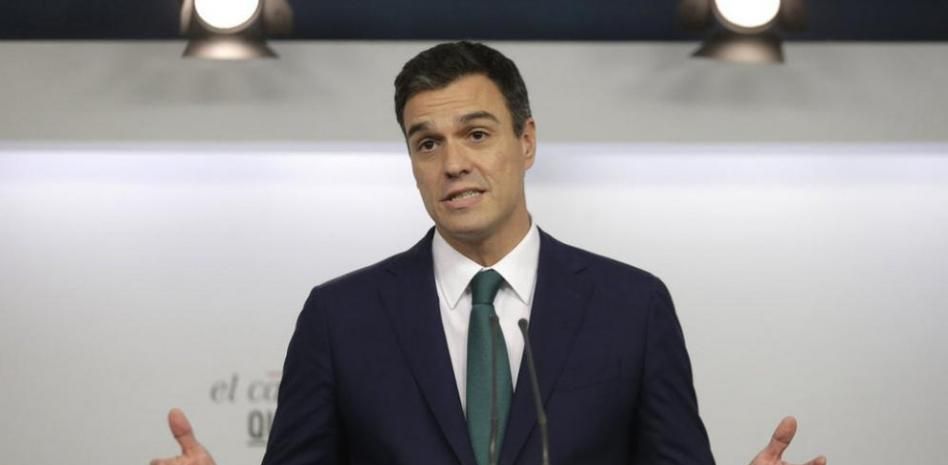 Pedro Sánchez: "El secesionismo ha situado al Parlament fuera de la legalidad"