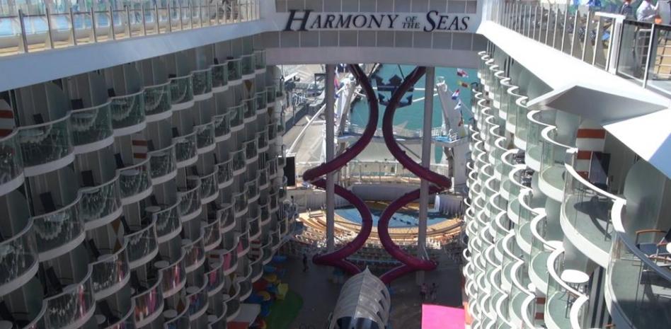 Trabajando en el Harmony of the seas, el crucero más grande del mundo