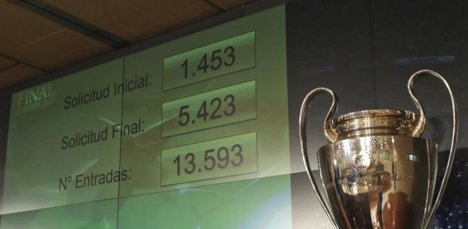 Así funciona la reventa en la final de la Champions: 1.500 euros por la entrada más barata