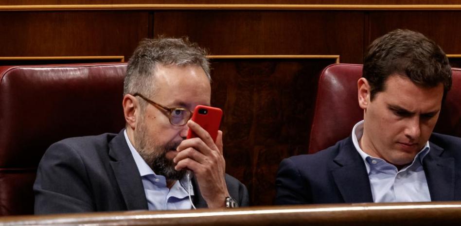 Rivera rompe con Rajoy en Catalunya porque el Gobierno “no vigila a los separatistas”