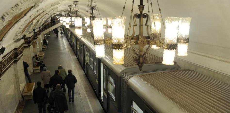 El metro de Moscú, un palacio subterráneo