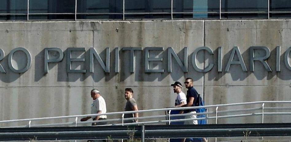Tres miembros de ‘La Manada’ salen de la prisión de Pamplona