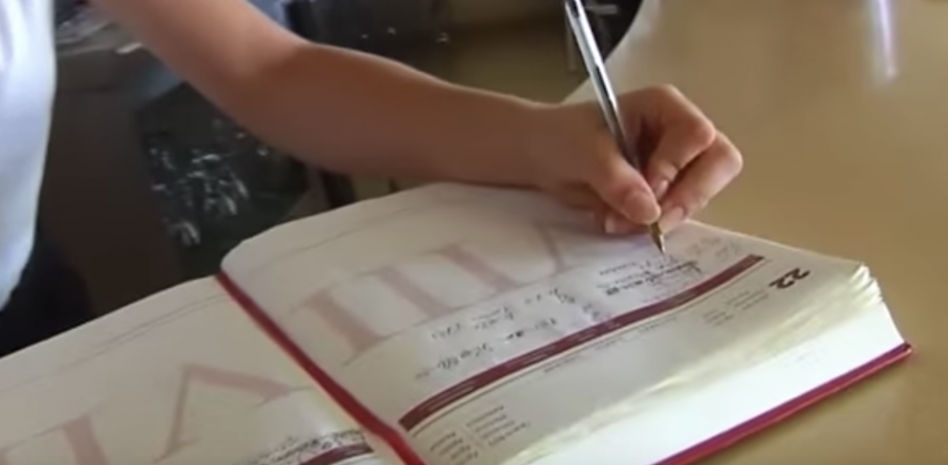 Reservar una mesa en un restaurante y no aparecer ya no será gratis