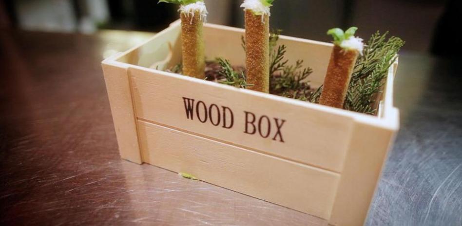 Cómo preparar este divertido aperitivo con una probeta, pan rallado y huevo