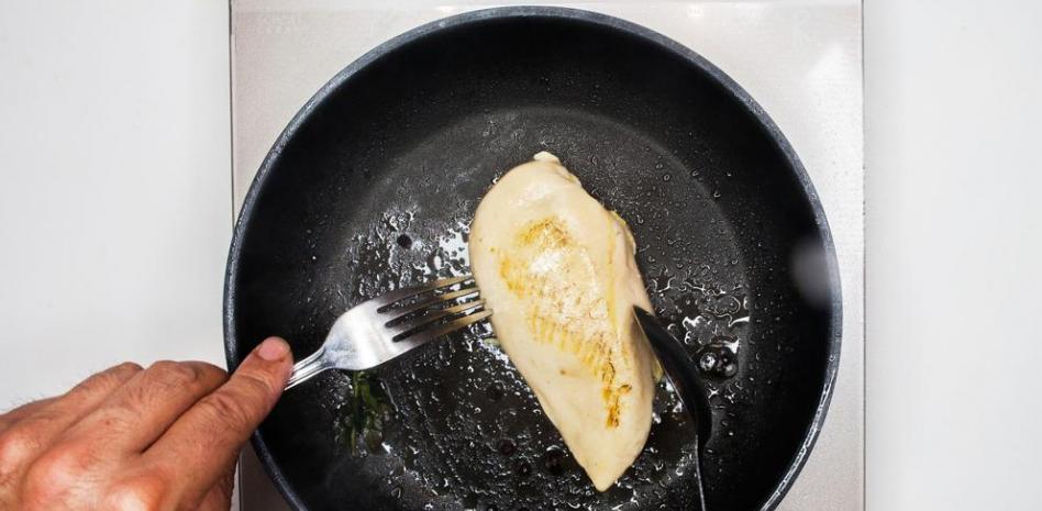 Cómo conseguir una pechuga de pollo jugosa