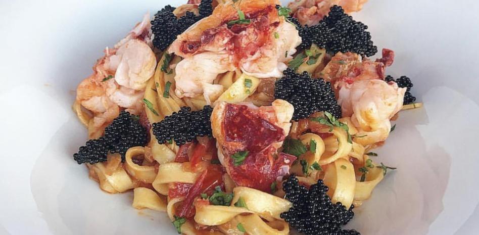 Prepara unos festivos tagliatelle con bogavante con esta receta