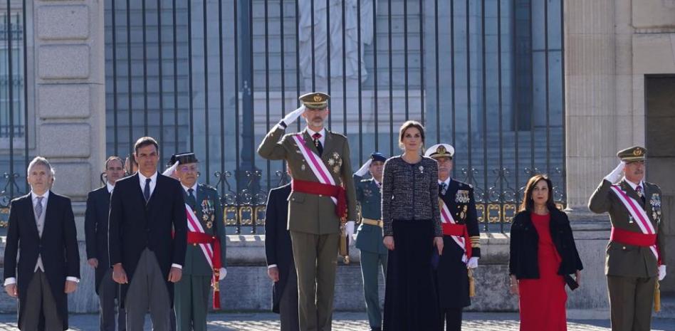 Felipe VI reivindica la bandera como símbolo “de todos” y de “unidad”