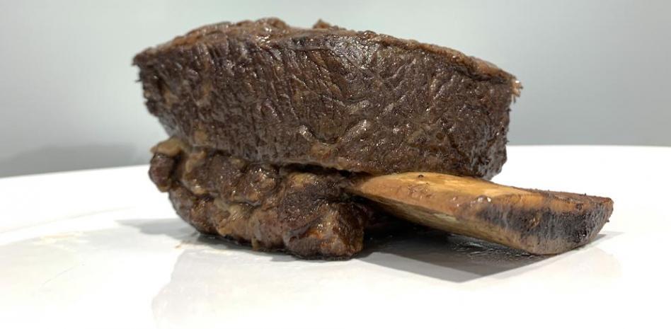 La receta de costilla de Angus guisada que te hará salivar