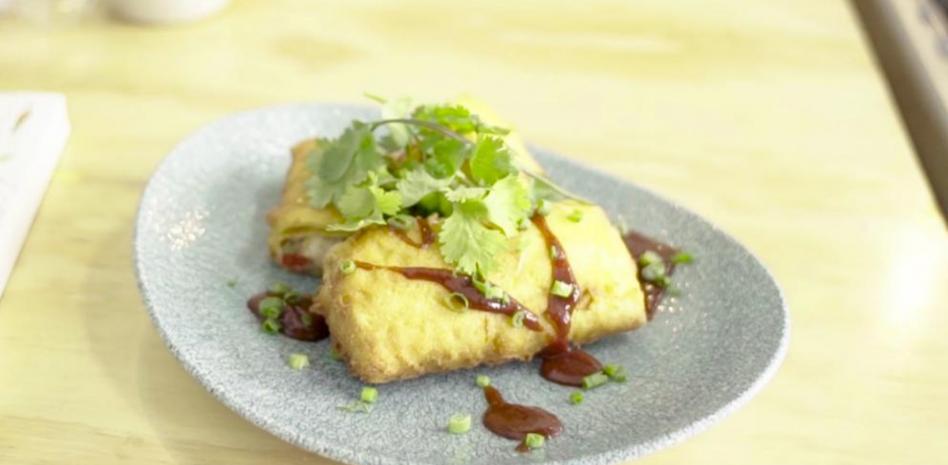 Las torrejas enrolladas del chef Gastón Acurio