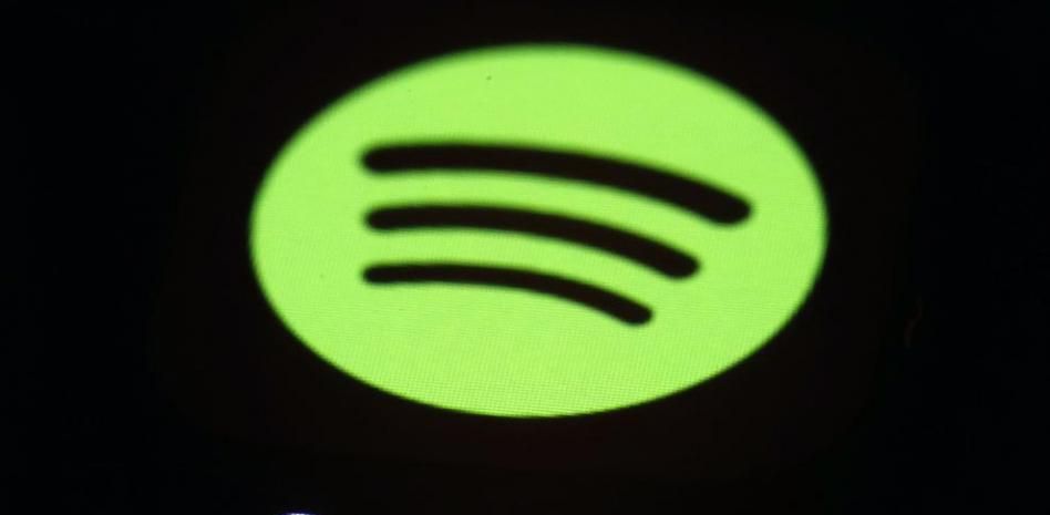 Spotify denuncia a Apple por competencia desleal