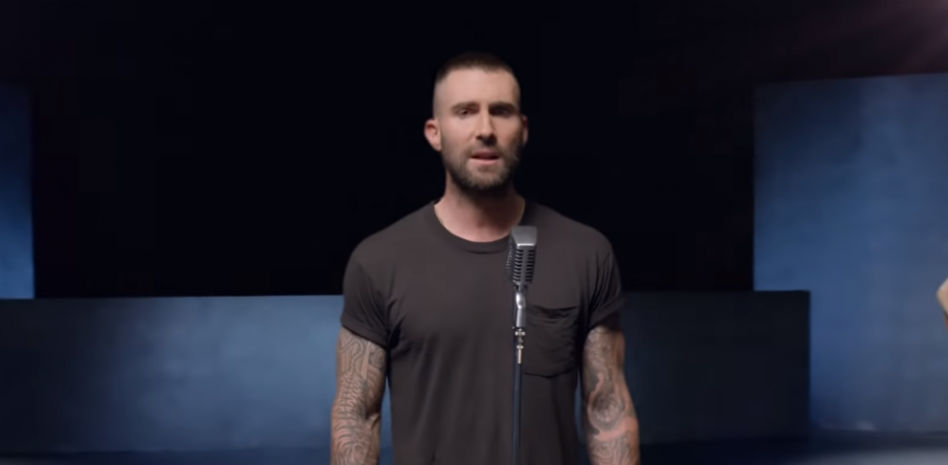 El cameo de Adam Levine en ‘Sensación de Vivir’ que triunfa en Youtube 