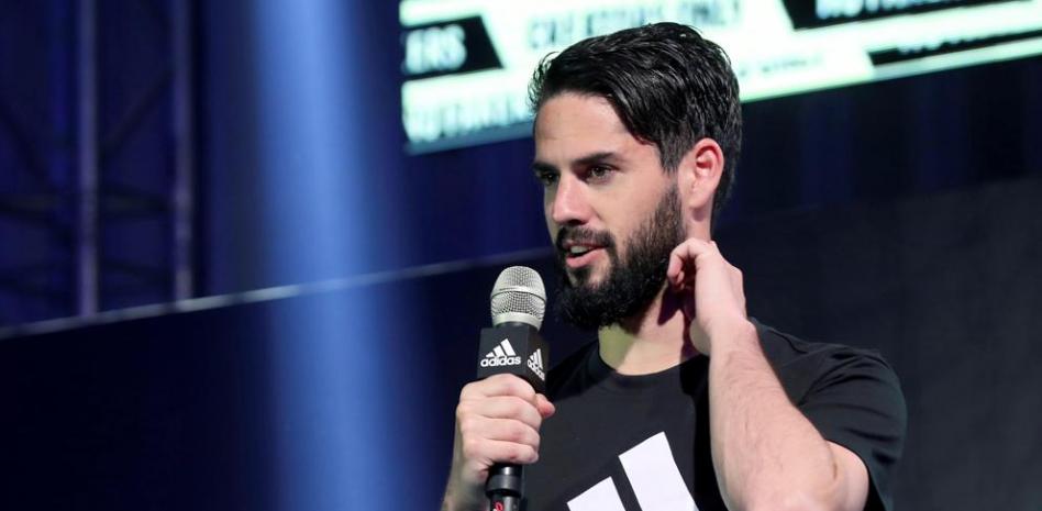 Isco celebra la vuelta de Zidane