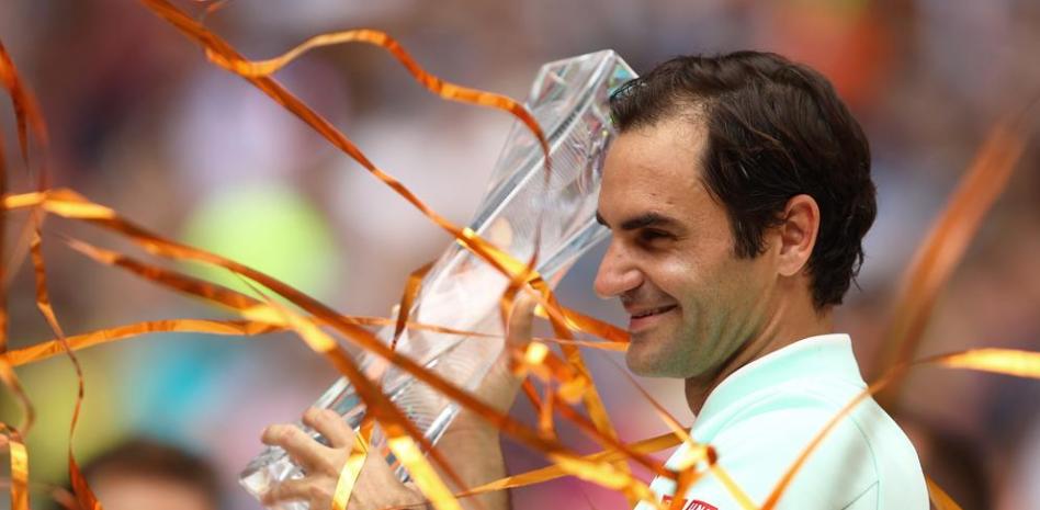 Roger Federer agranda su leyenda con su título 101