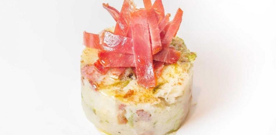 Así se prepara este delicioso ‘trinxat’ con lomo ibérico