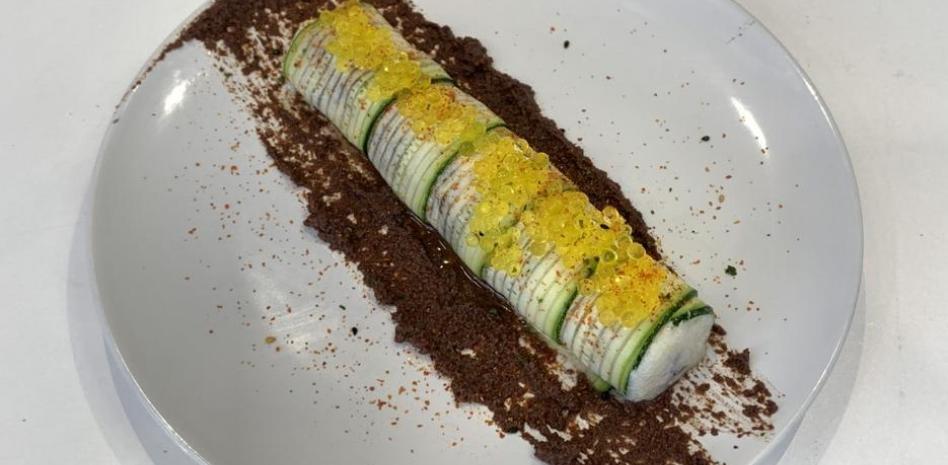 Cómo preparar canelón de calabacín con brandada de bacalao
