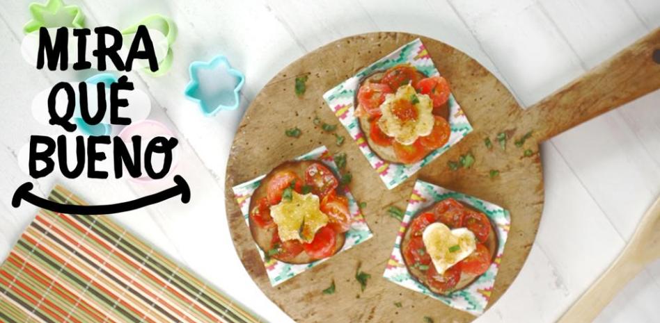 ‘Mira qué bueno’: mini pizzas de berenjena para preparar en familia