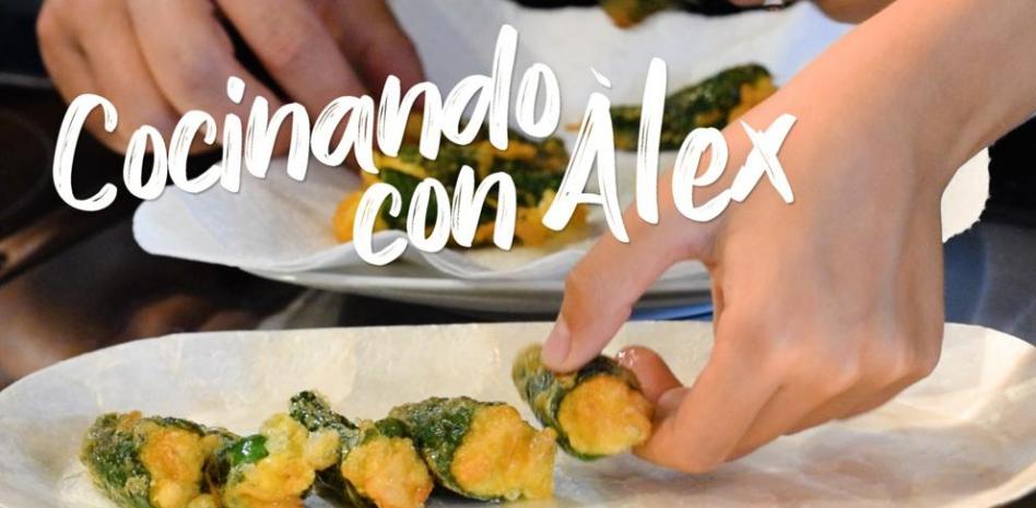 ‘Cocina con Àlex’ unos pimientos del padrón con tortilla de patatas chips