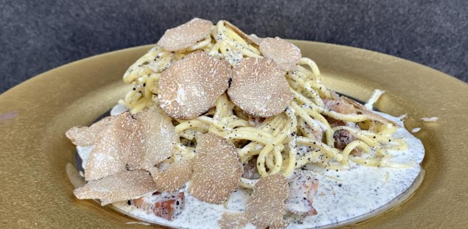 La receta de pasta con panceta, trufa y parmesano de Miquel Antoja