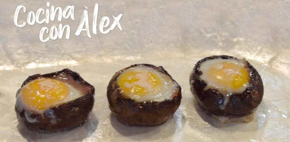 ‘Cocina con Àlex’ estos portobellos con huevos de codorniz y beicon
