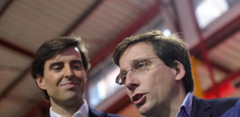 Almeida niega una “triquiñuela” al aprobar los presupuestos tras la renuncia de Sabanés