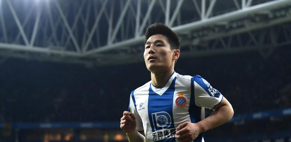 Wu Lei le amarga la fiesta al Barça