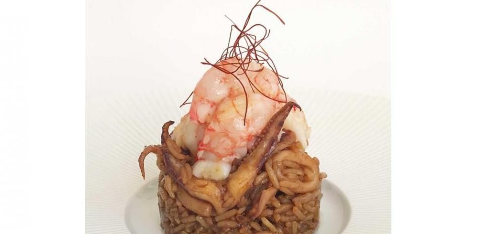 Aprende a preparar este riquísimo arroz de gamba roja y calamar