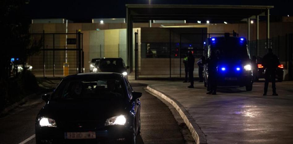 En directo: Los exconsellers encarcelados vuelven al Parlament para hablar del artículo 155