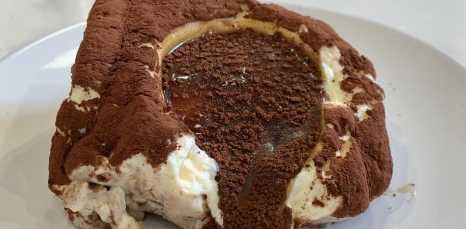 Cómo preparar un tiramisú con salsa de café cítrica