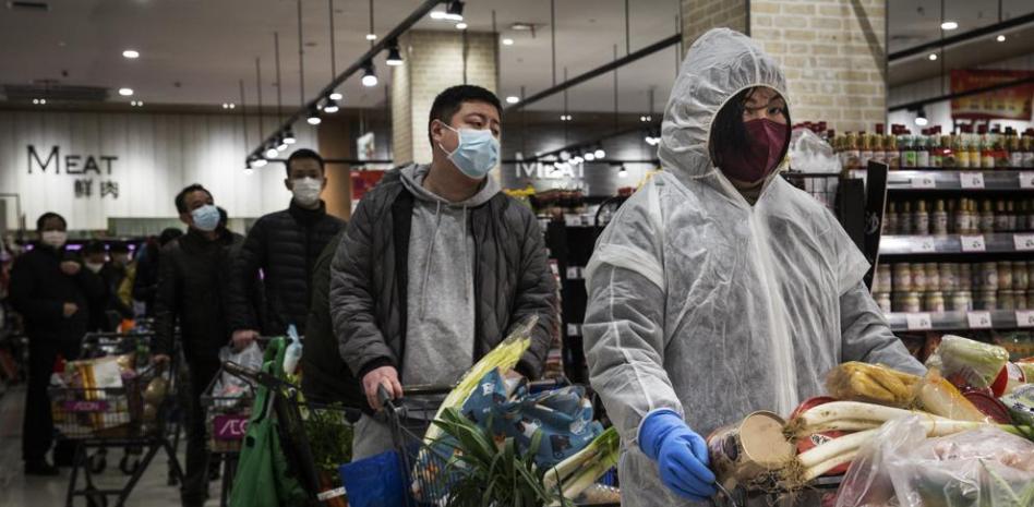 China cambia la forma de contar a los afectados del coronavirus y las cifras se disparan