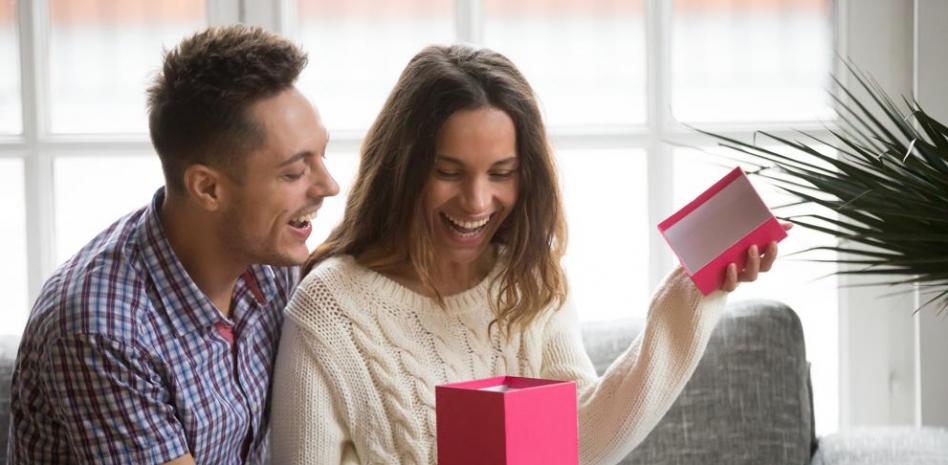 San Valentín: ¿Día de los enamorados o día de comprar para quedar bien?