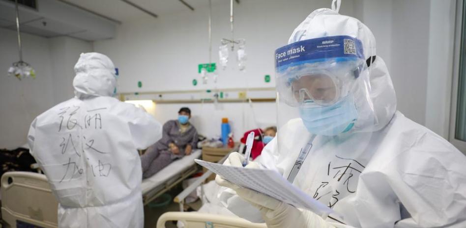Baile de cifras en China por un error estadístico al contar los muertos por el coronavirus