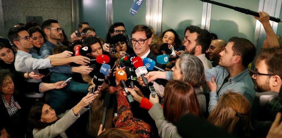 Los ciudadanos que hayan viajado a los países de riesgo con coronavirus y tengan algún síntoma deben hacerse la prueba