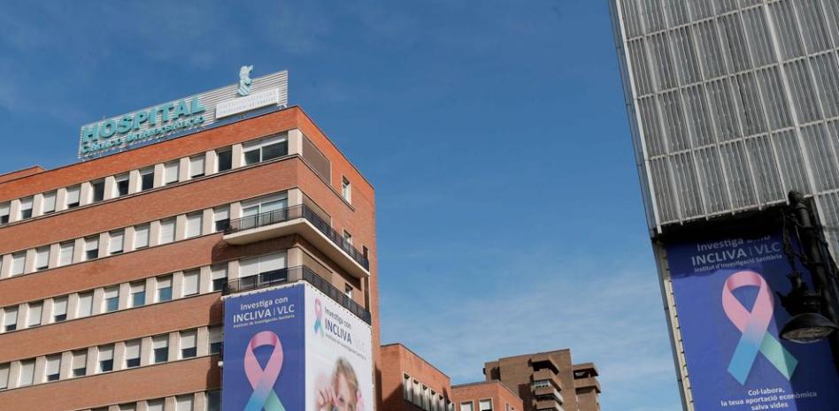 Un periodista que viajó a Milán para cubrir el Valencia CF - Atalanta, positivo por coronavirus