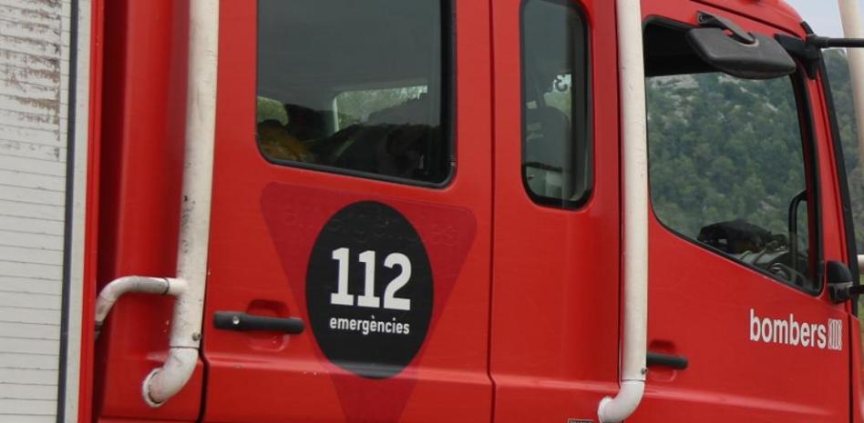 Un herido y cuatro caravanas quemadas en dos incendios en Girona