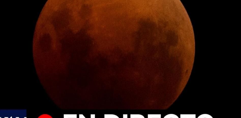 En directo: La ‘superluna de las flores’ vista desde Santiago de Chile