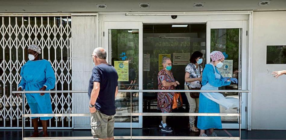 L’Hospitalet suma 300 contagiados muy jóvenes y con problemas sociales