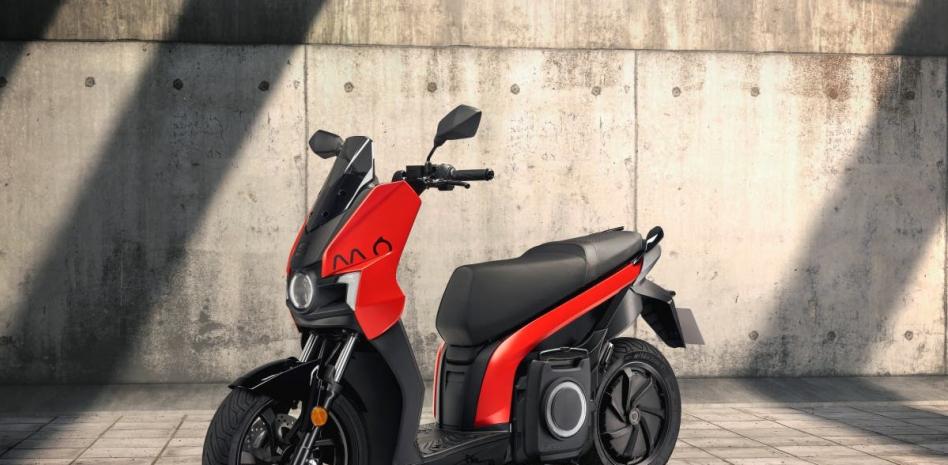 Seat se adentra en el universo de las motos eléctricas con la Seat MÓ eScooter 125
