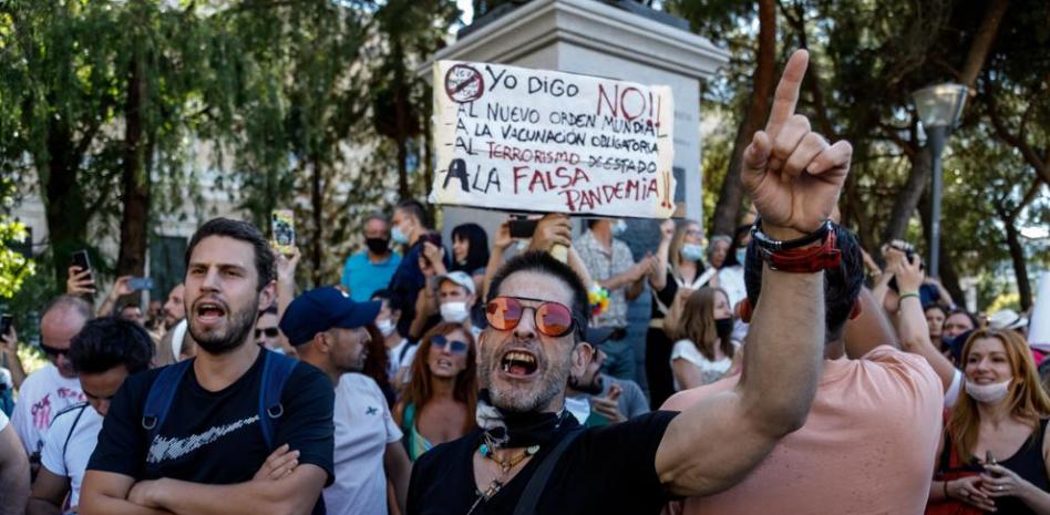 La Delegación del Gobierno sancionará “con la máxima dureza” a los manifestantes antimascarillas de Madrid