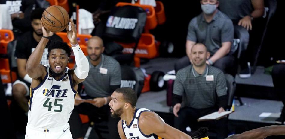 Las mejores jugadas de la noche del lunes 17 de agosto en la NBA