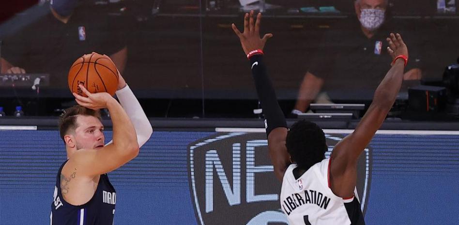 Las mejores jugadas de la noche del domingo 23 de agosto en la NBA