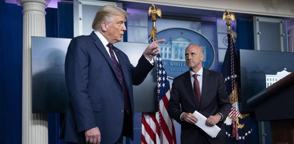 Estados Unidos autoriza las terapias de plasma para tratar el coronavirus