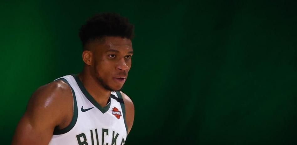 Las mejores jugadas de la noche del sábado 29 de agosto en la NBA