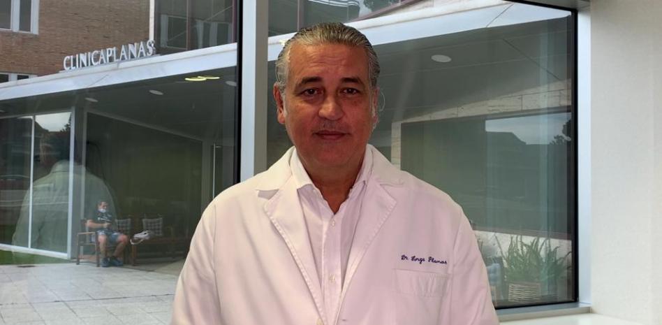 Cómo y cuándo revisar los implantes mamarios