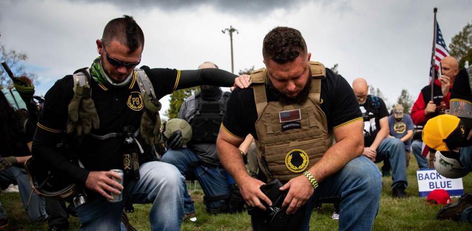Los Proud Boys, el grupo neofascista solo para hombres que Trump evita condenar