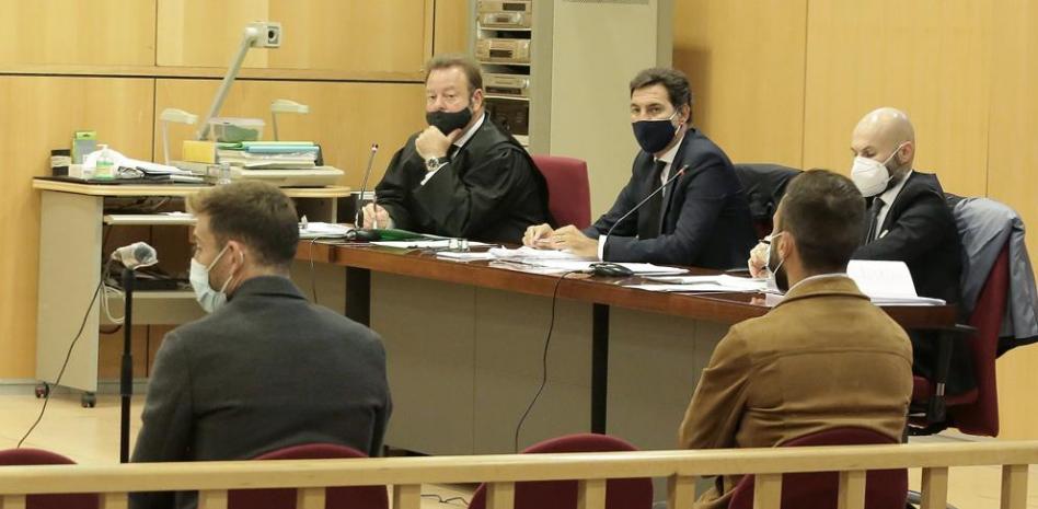 Juicio a los futbolistas del Eibar por difundir un vídeo de contenido sexual