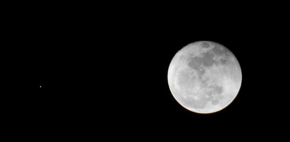 Confirmado: hay agua en la Luna