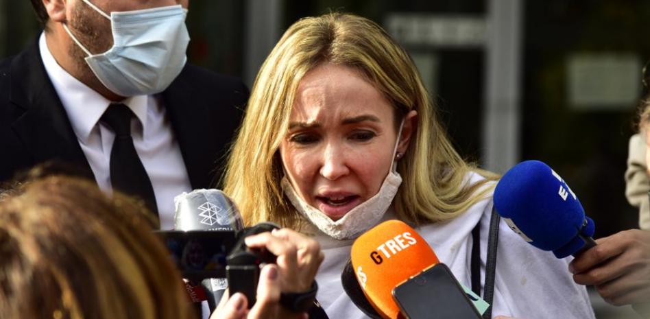 Los Mossos desalojan a la mujer de Mainat por orden judicial