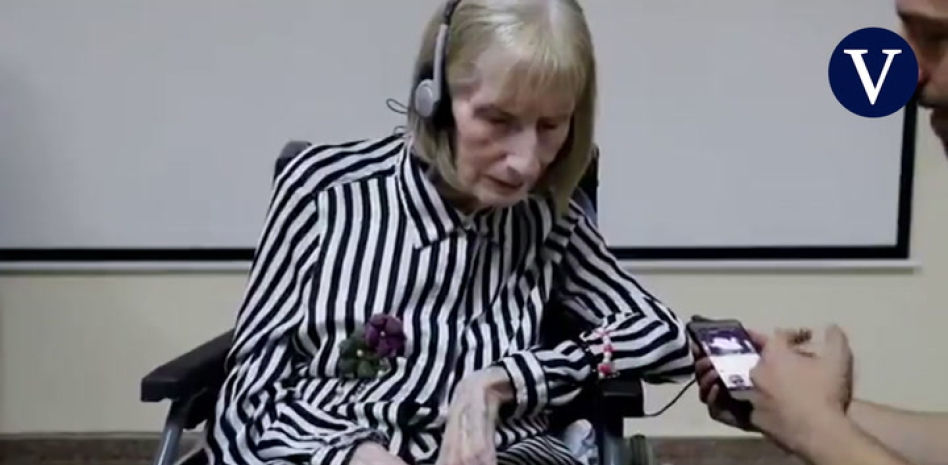 La enternecedora reacción de una bailarina con alzheimer al escuchar ‘El lago de los Cisnes’