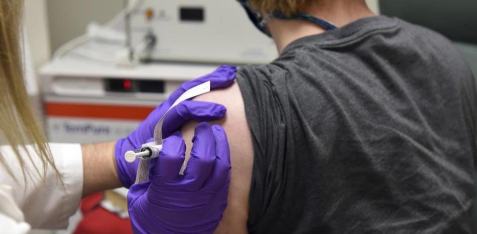 Reino Unido aprueba el uso de la vacuna de Pfizer