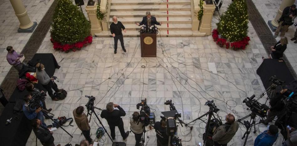 Republicanos de Georgia imploran a Trump que deje de alentar la violencia